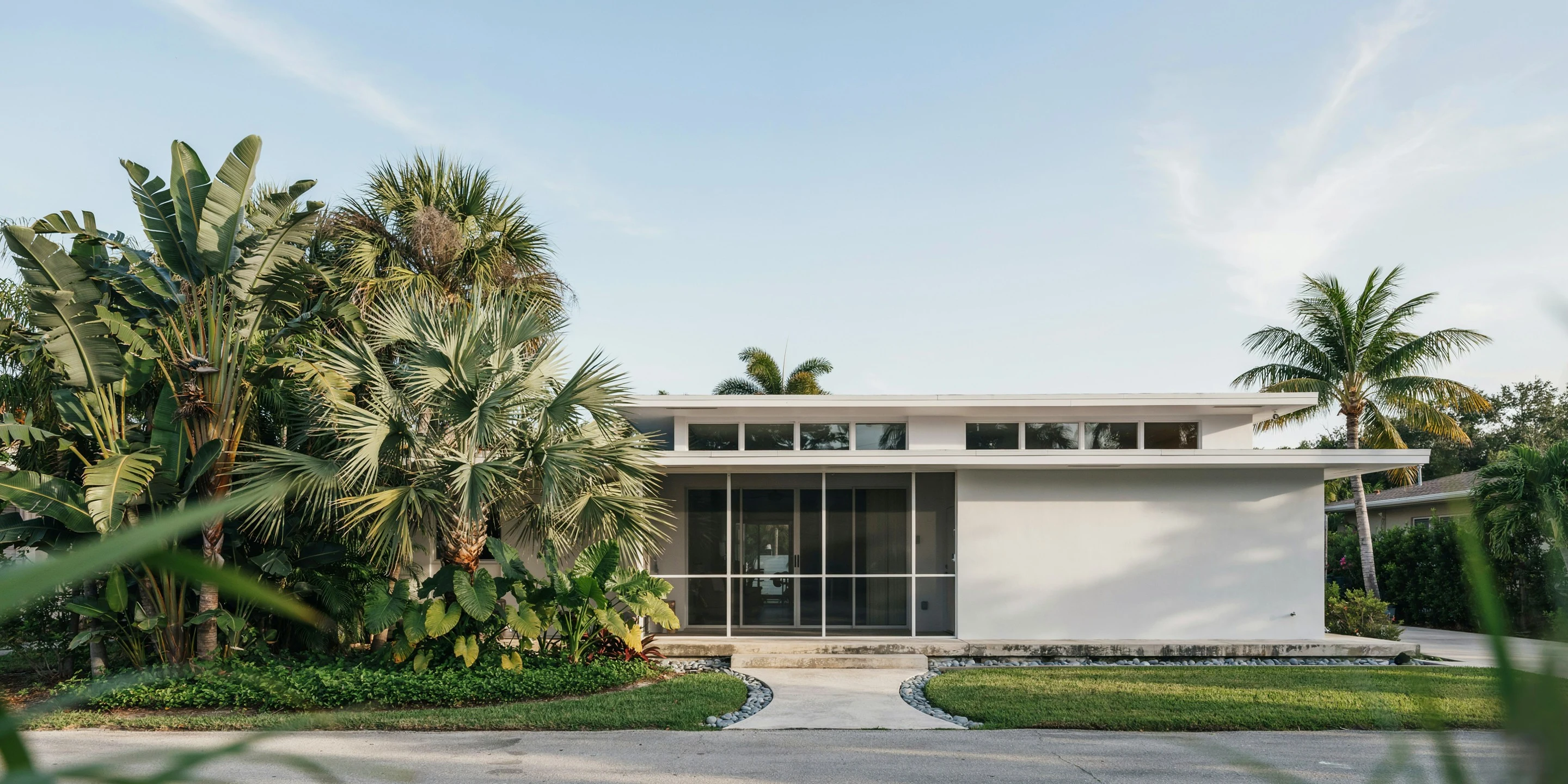 Mid-century modern home with screened porch in Indian Beach–Sapphire Shores, Sarasota, FL